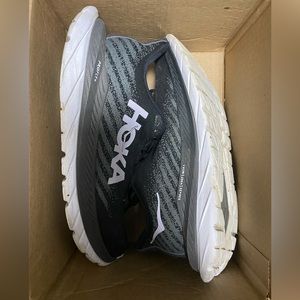 Hoka Mach 5 Black women size 7.5